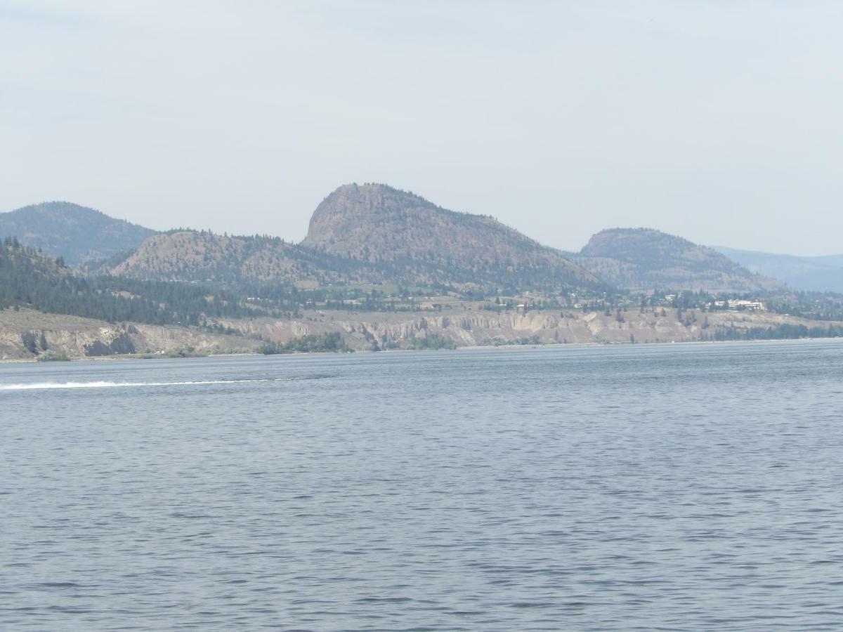 Okanagan Lakefront Resort Penticton Exterior photo